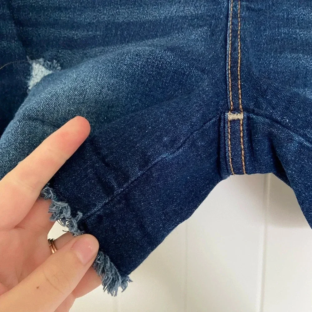 NWOT | Jordache‎ girl’s dark wash ripped distressed hem jean shorts — size 16